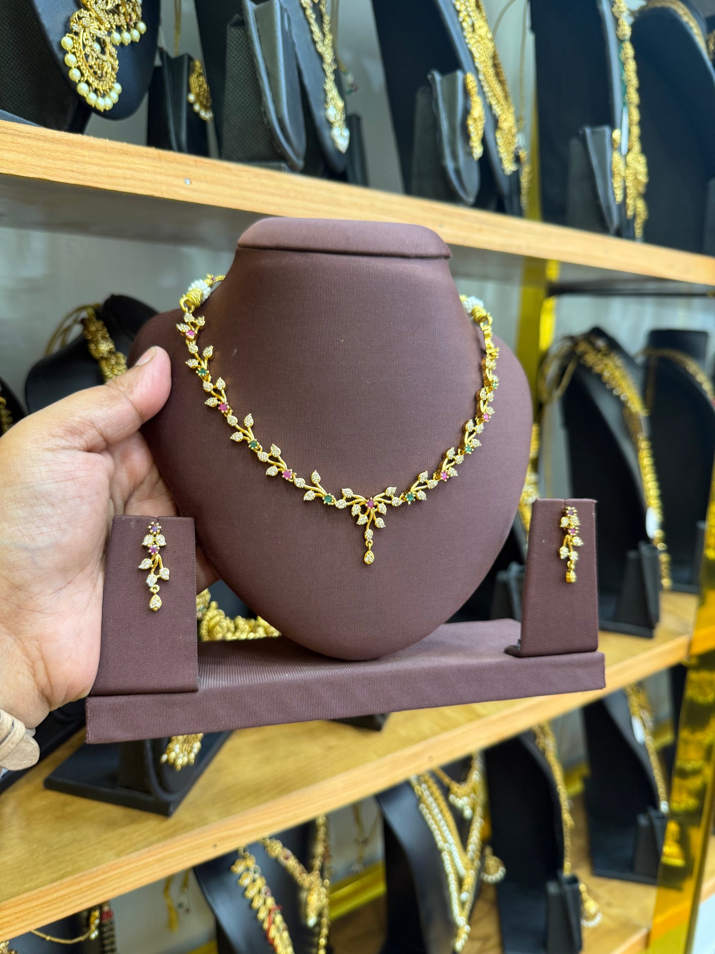 Multicolour stone leaf necklace