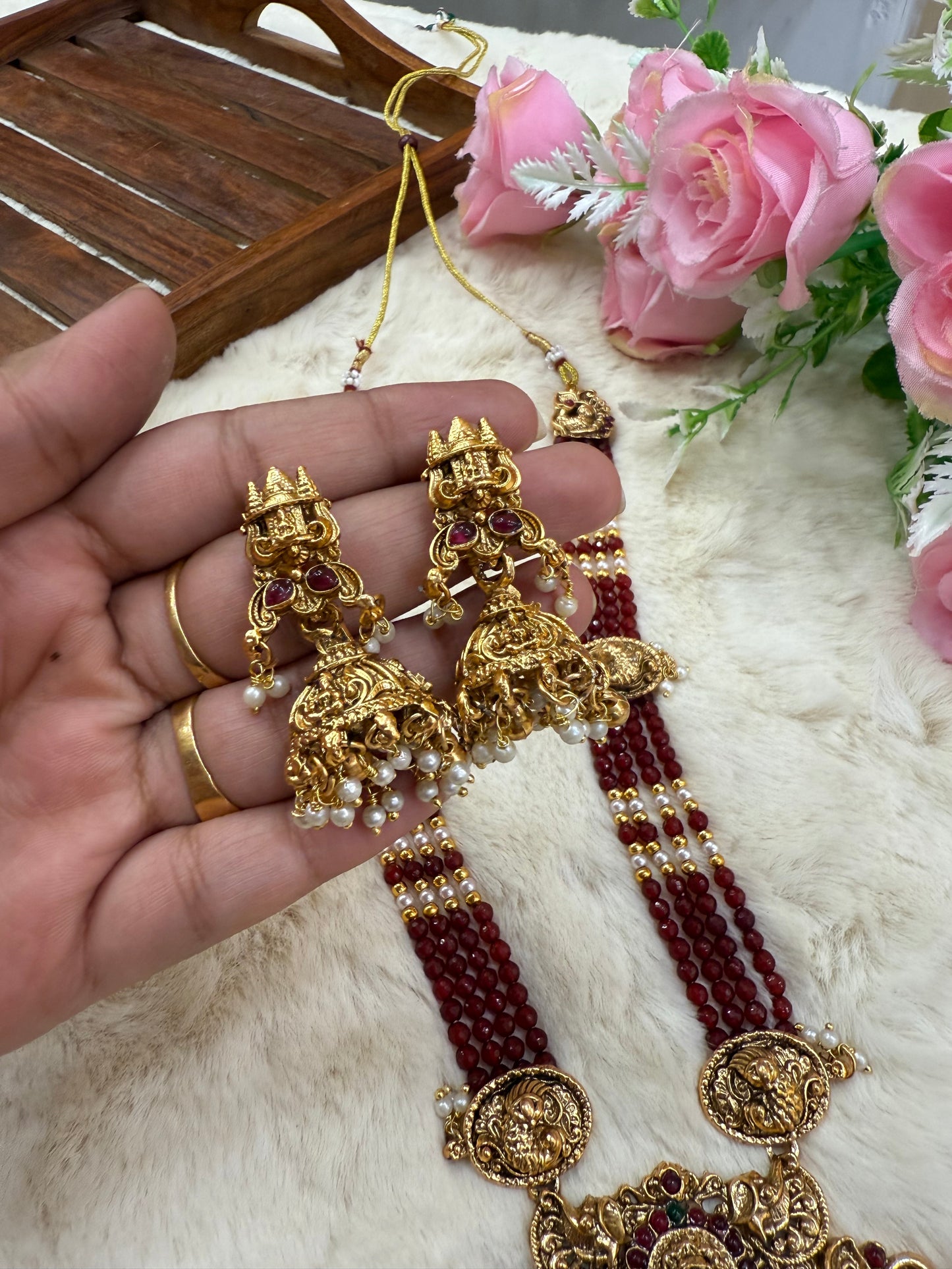 Gorgeous peacock red beads haram