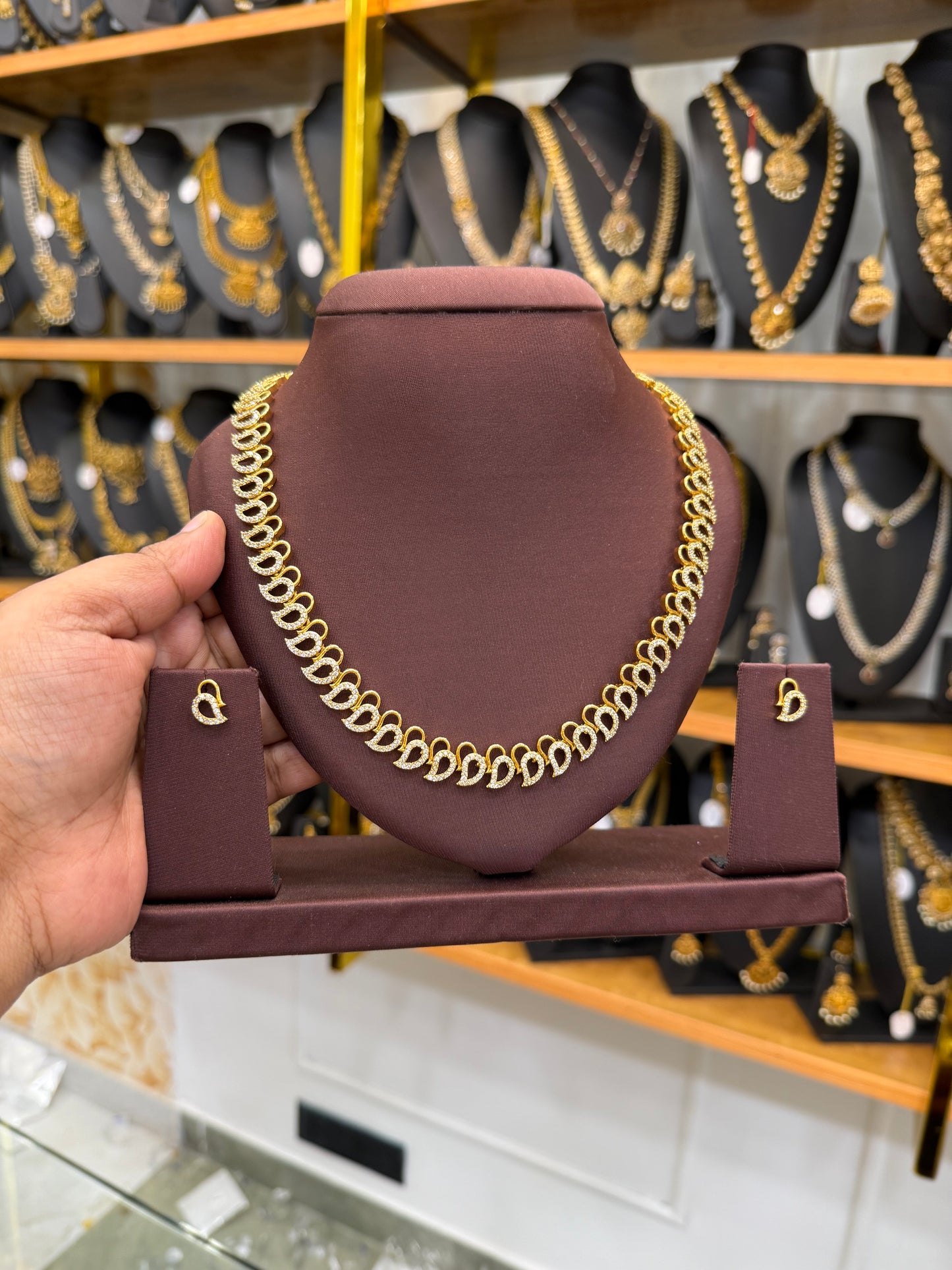 Mango type diamond replica necklace