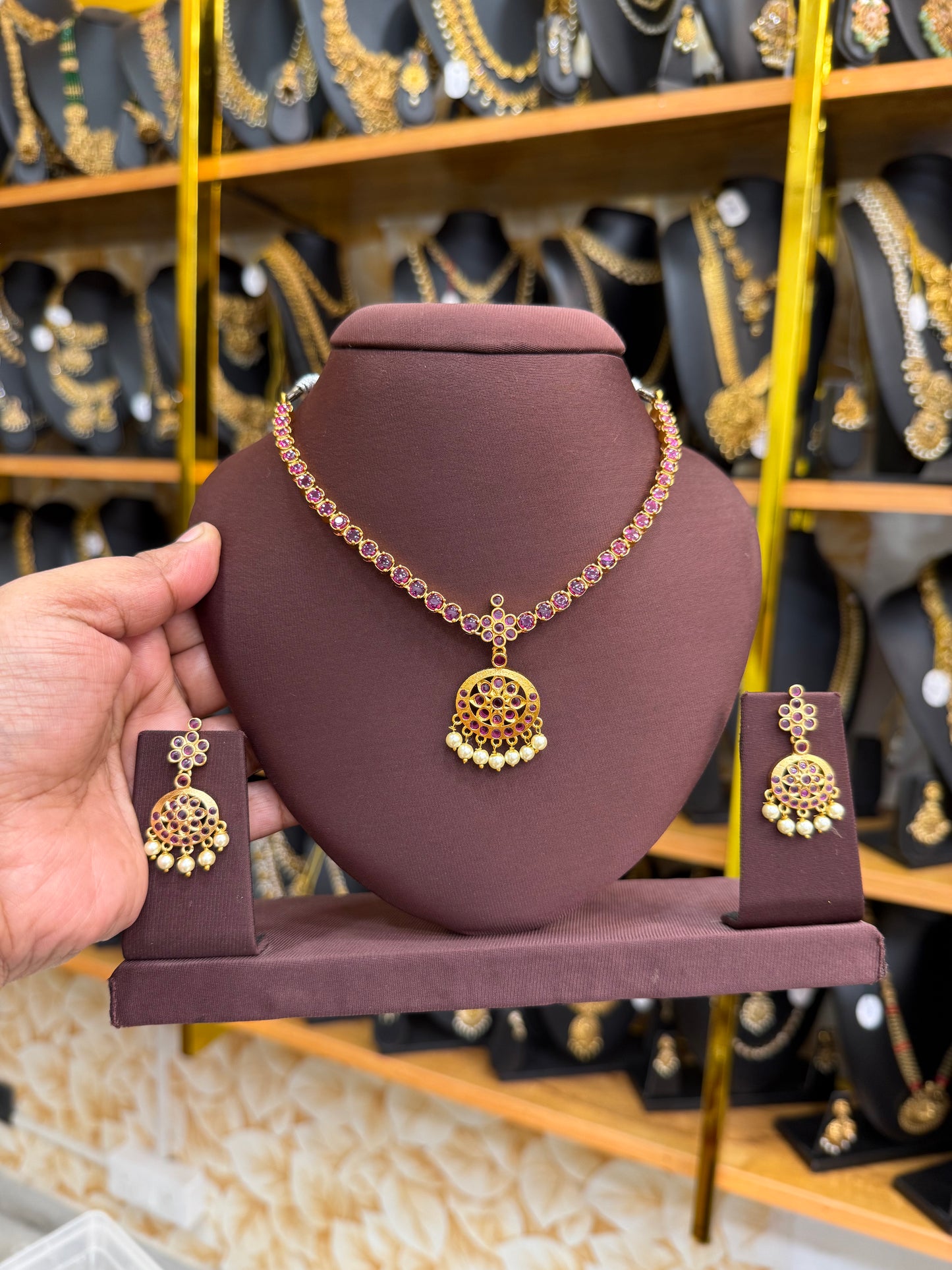 Ruby stone kemp attigai model