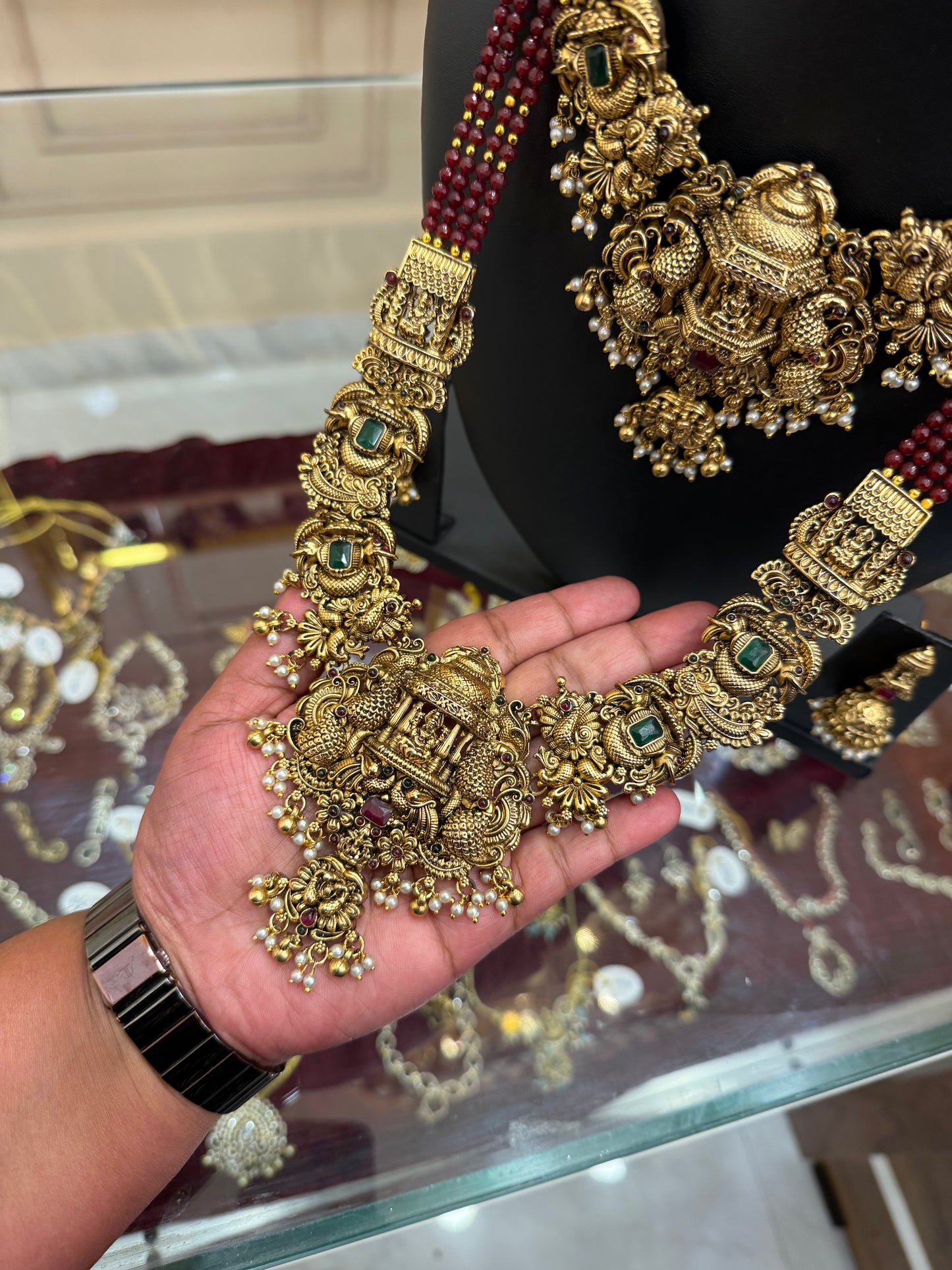 Stunning Lakshmi 3D combo set with red beads