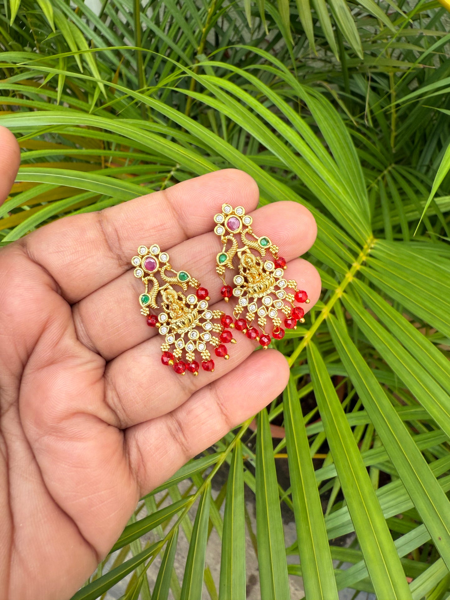 Lakshmi red beads stud