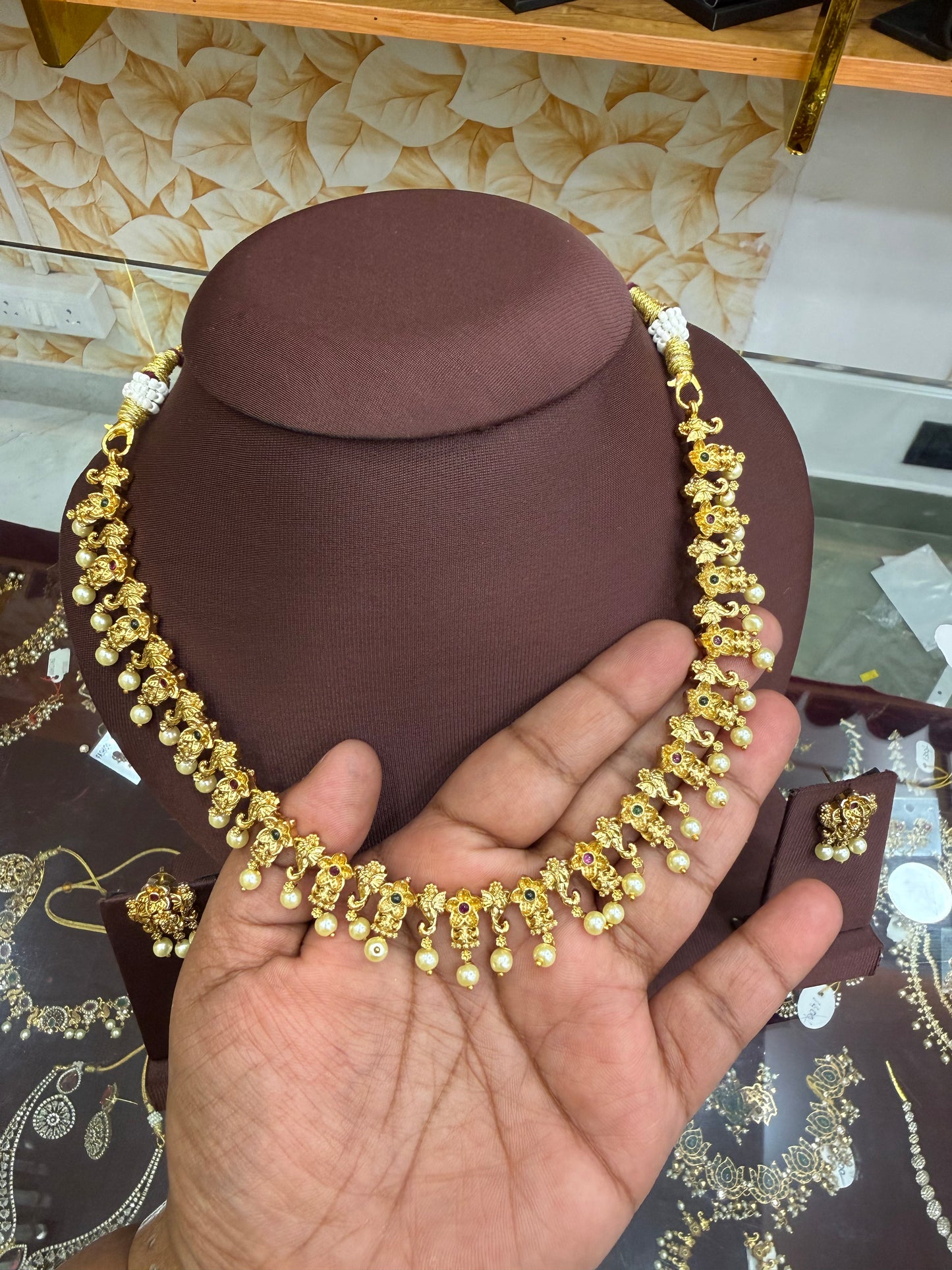 Elephant Flower pearls necklace
