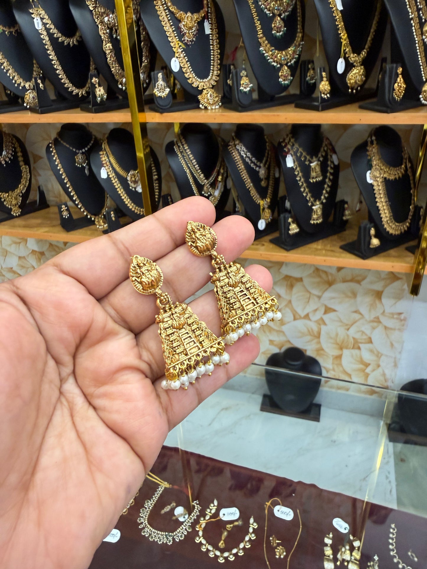 Trendy Gopuram jumka