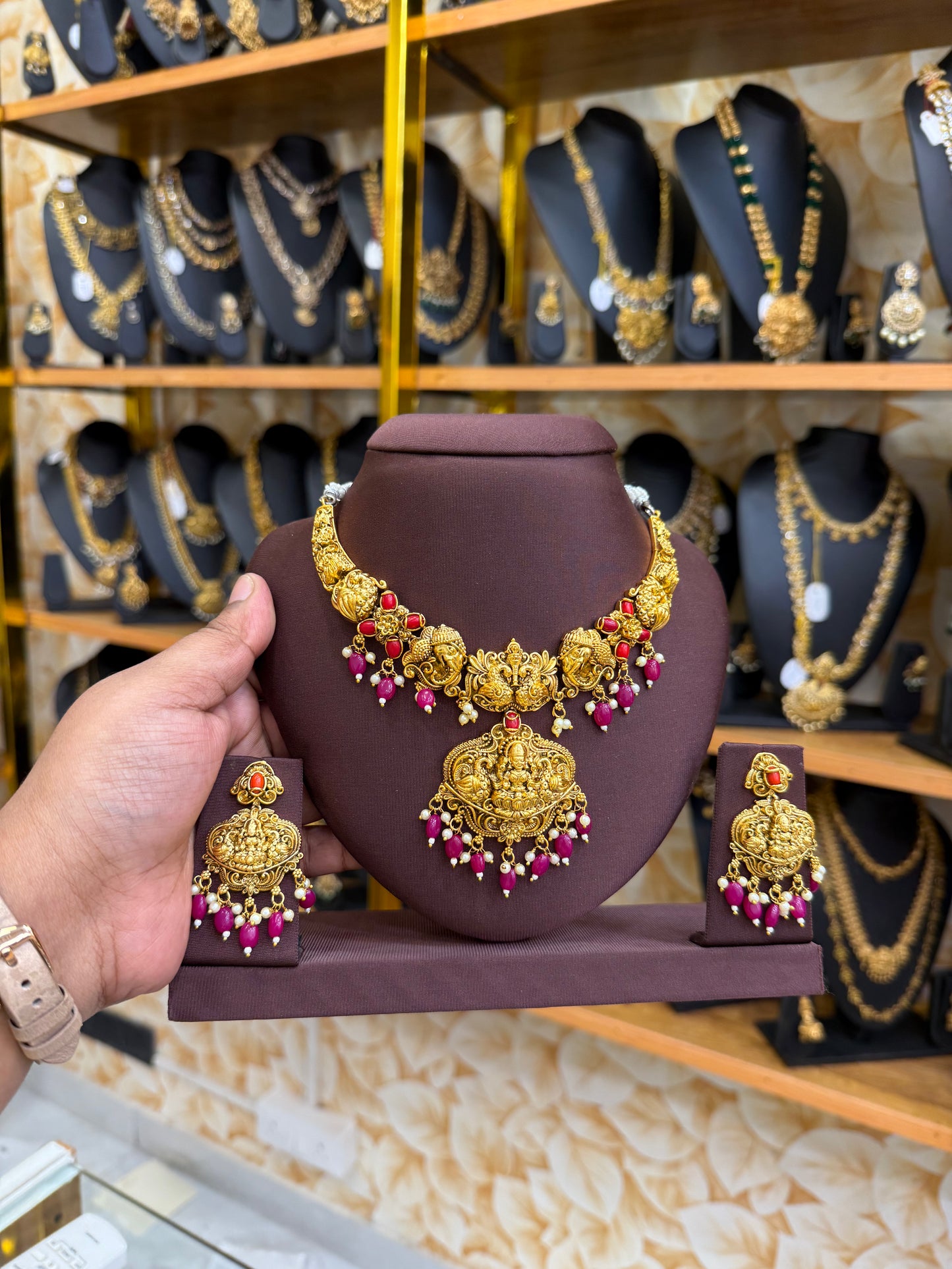 Red beads coral Lakshmi necklace