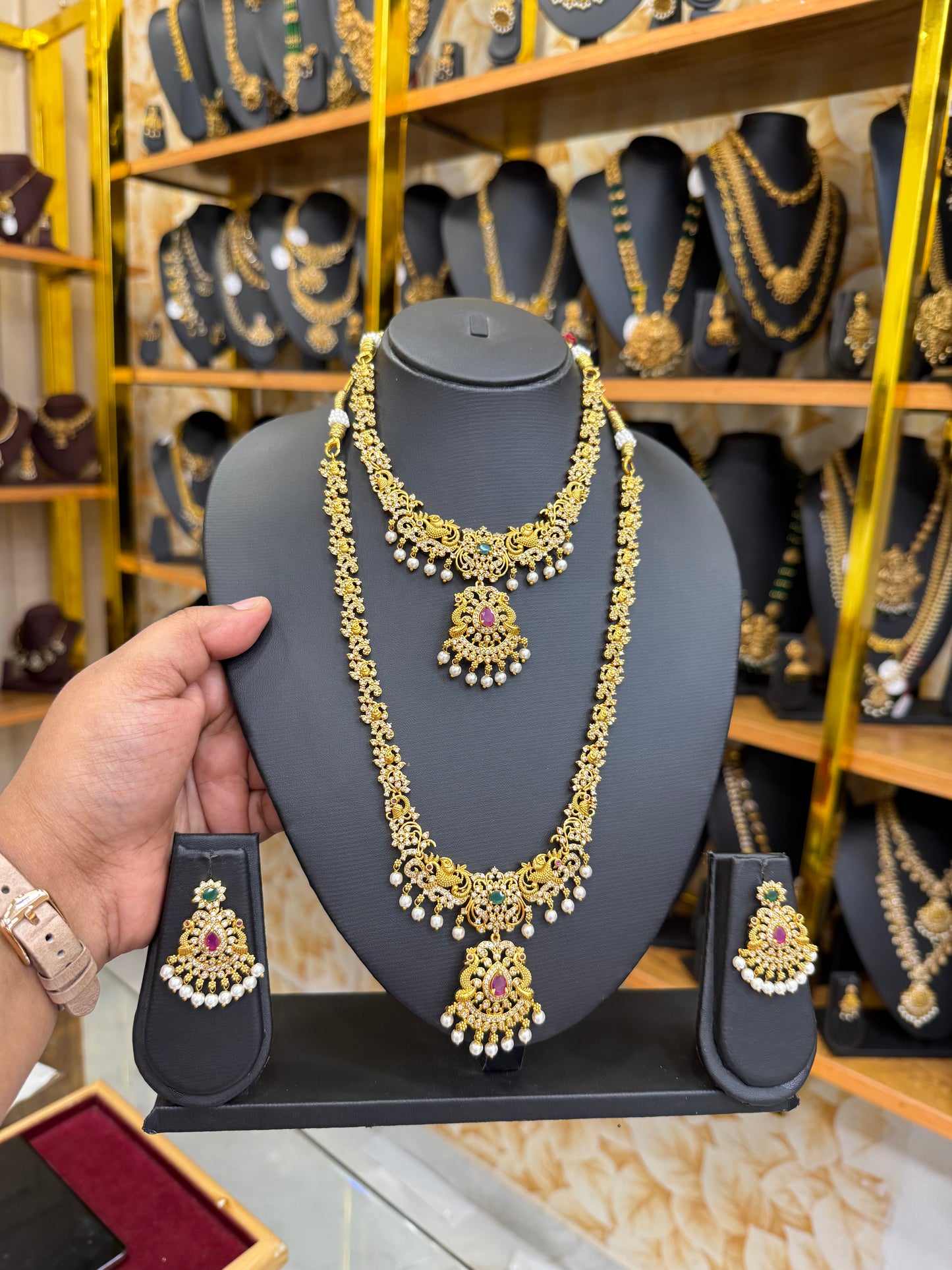 Gold finish stone combo set