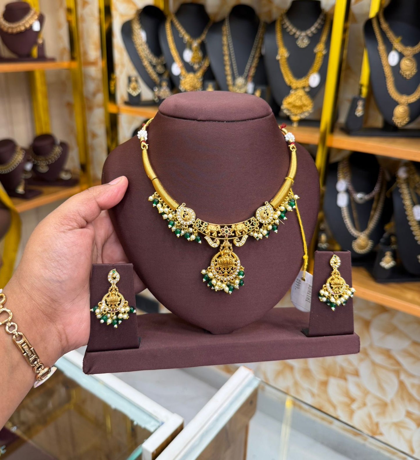 Green With Golden Aaram Model