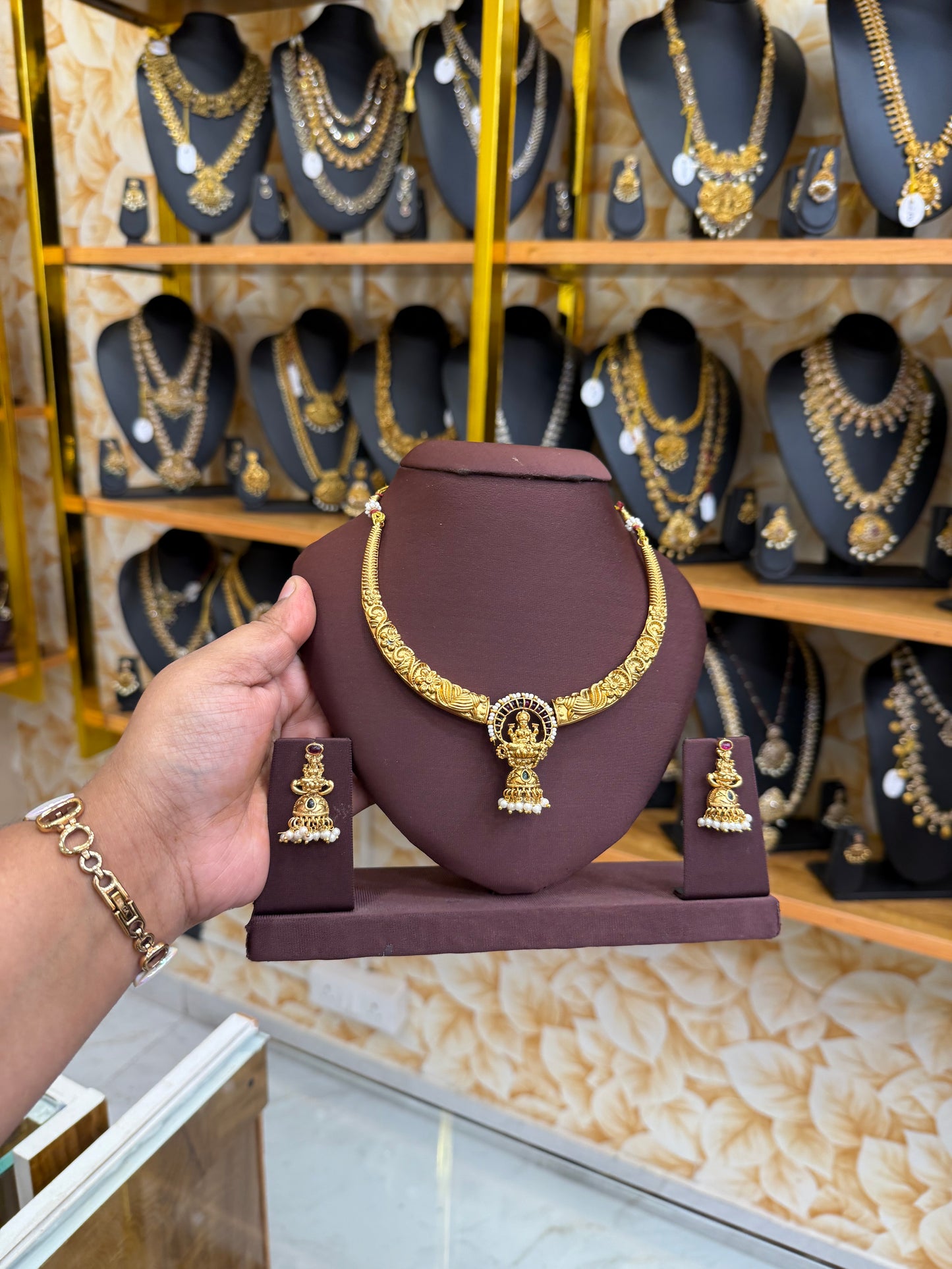 Lakshmi kappu necklace