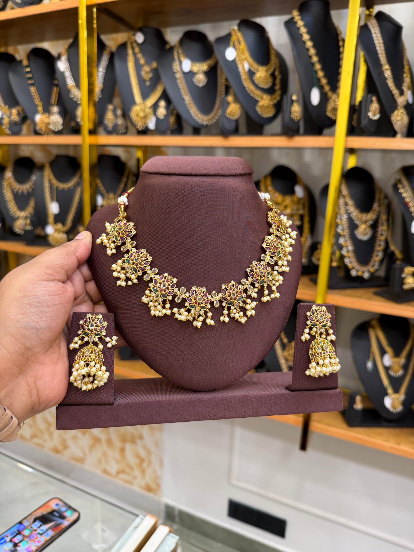 Guttapusalu lotus kemp necklace