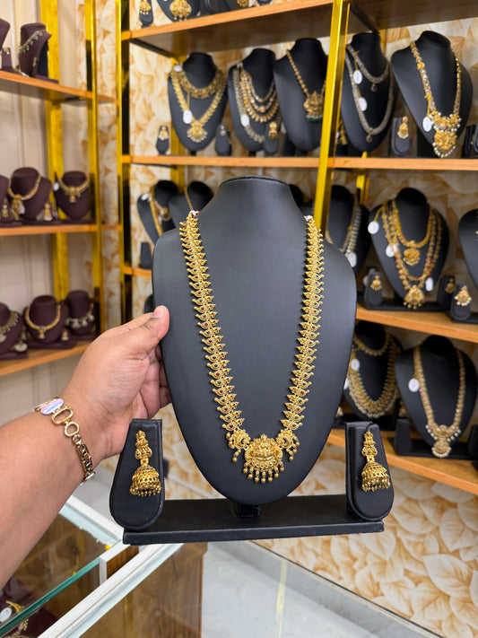 Lakshmi with manga style haram