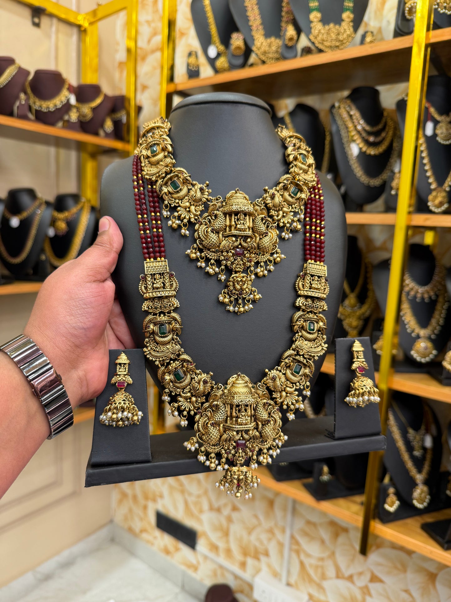 Stunning Lakshmi 3D combo set with red beads