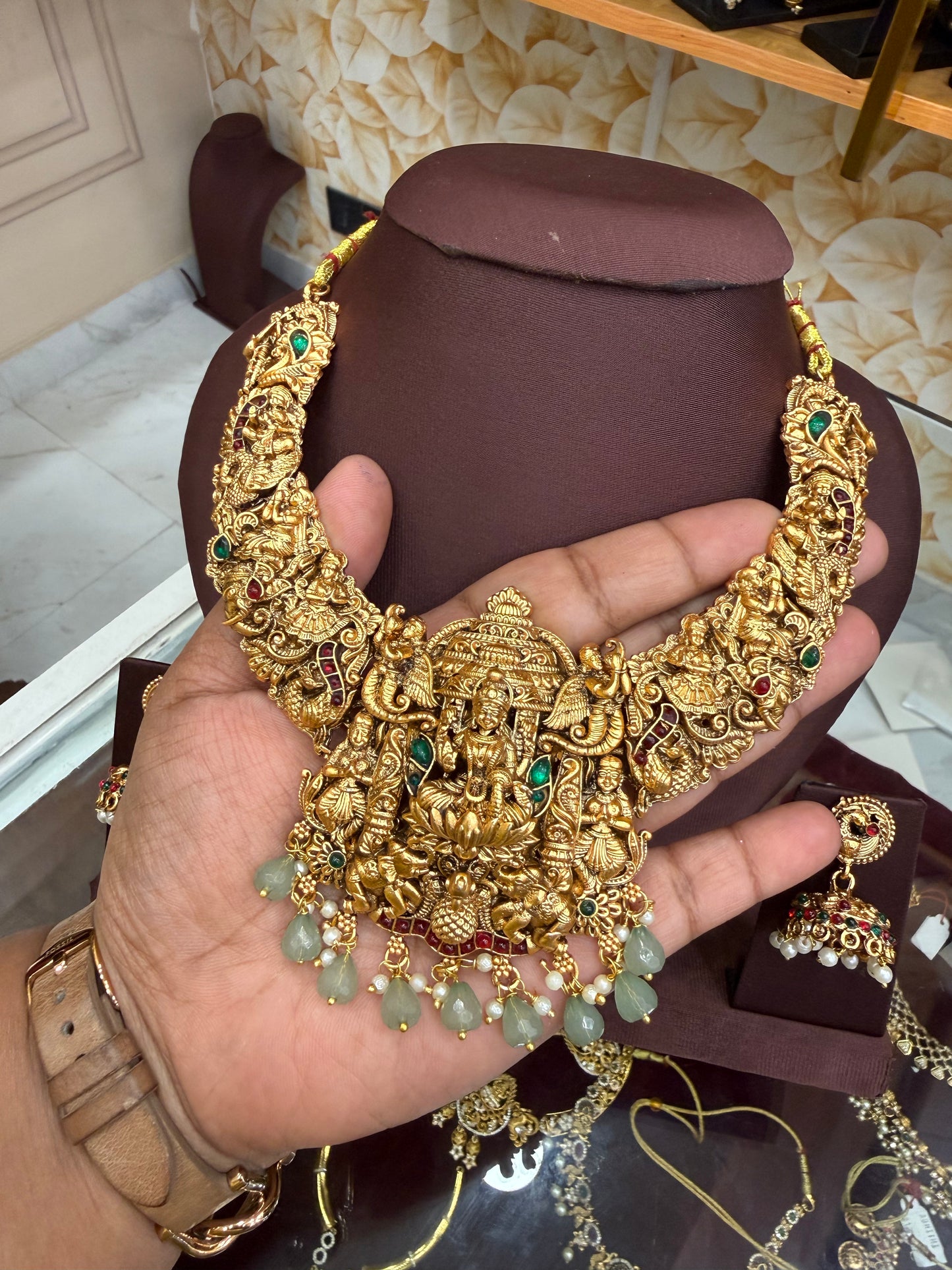 Gajalakshmi necklace with pastel green beads