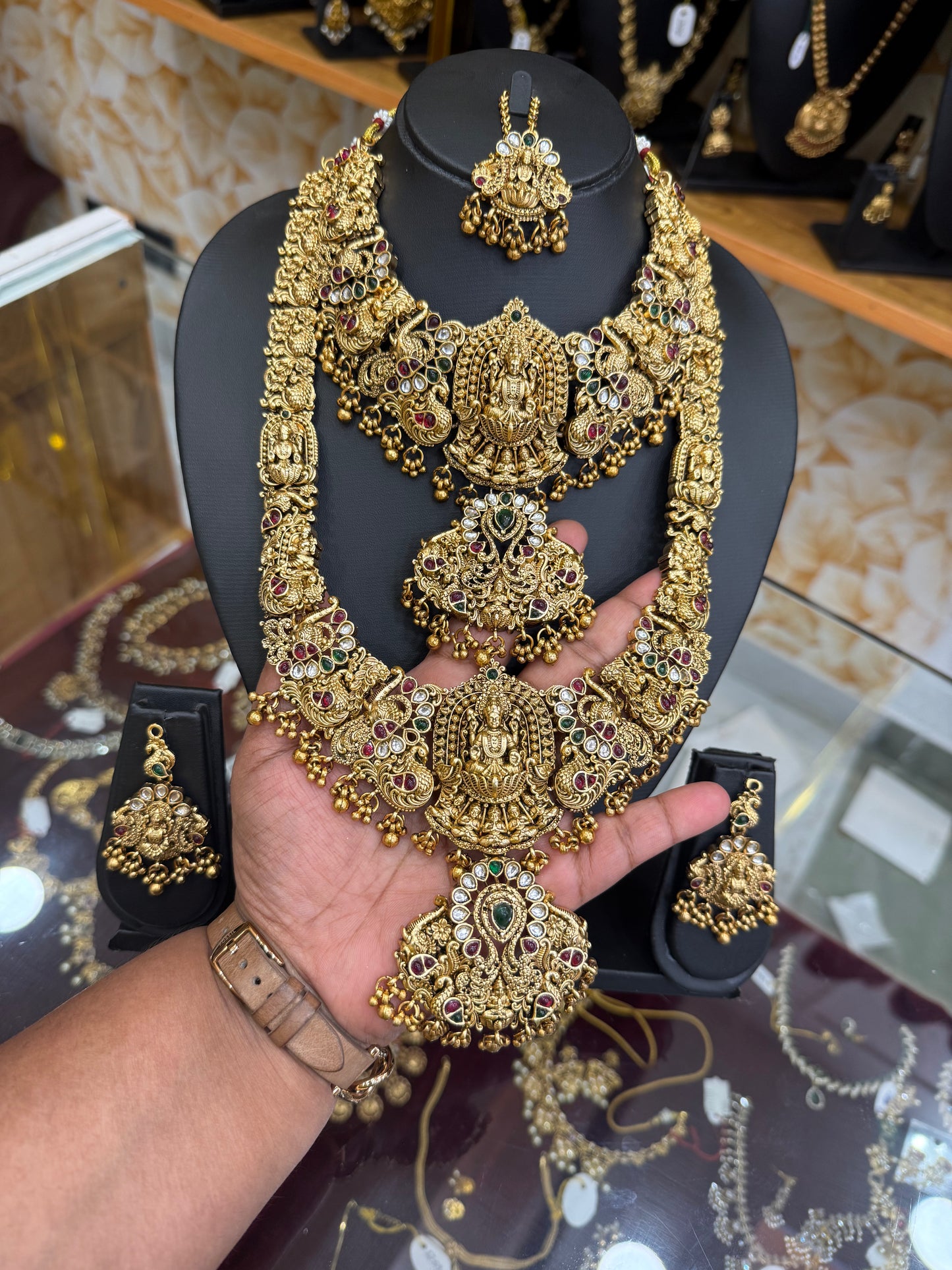Grand Lakshmi Bridal neck set combo with Tikka and jumka