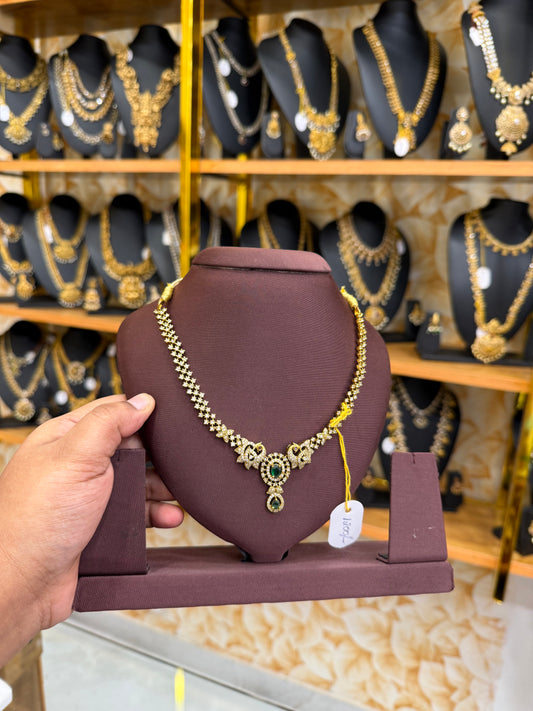 Emerald stone necklace