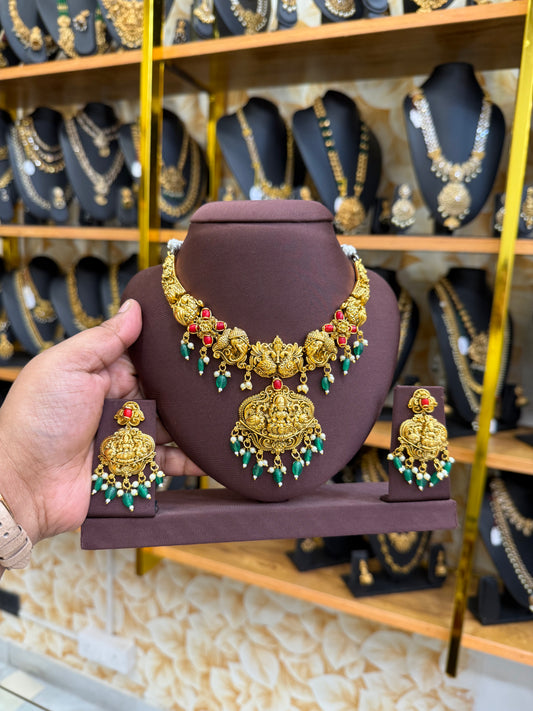 Green beads Lakshmi coral necklace