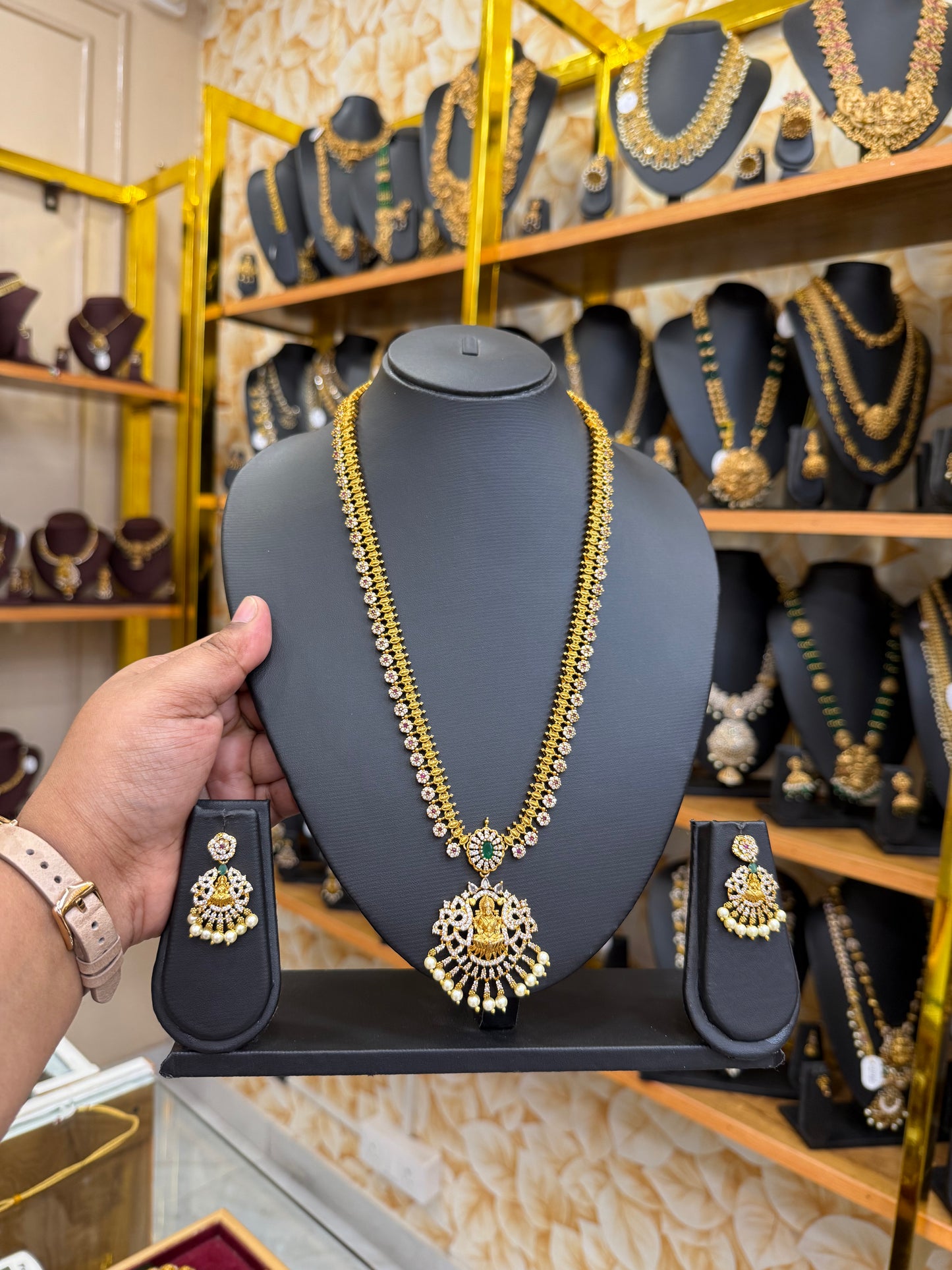 Elegant Lakshmi pendant stone haram