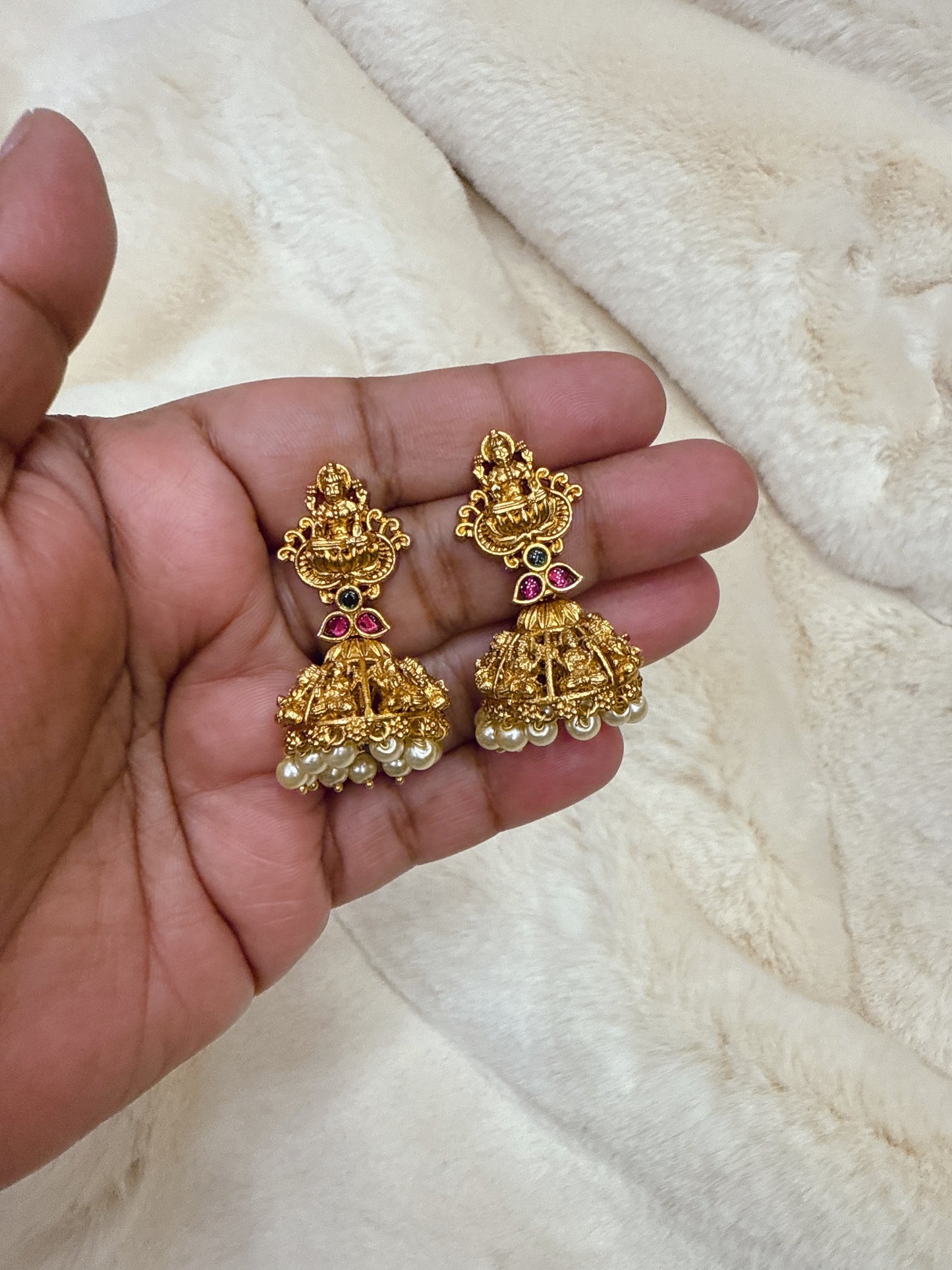 Lakshmi pearl jumka
