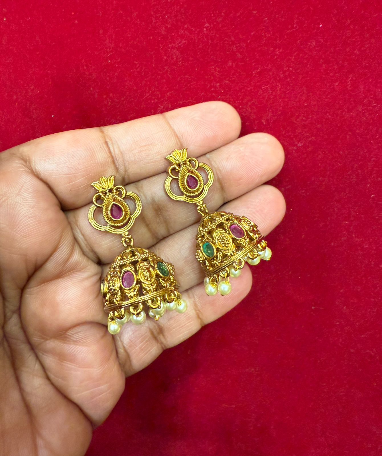 Elegant Rose & Green Jumka