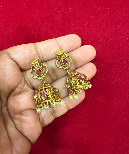 Elegant Rose & Green Jumka