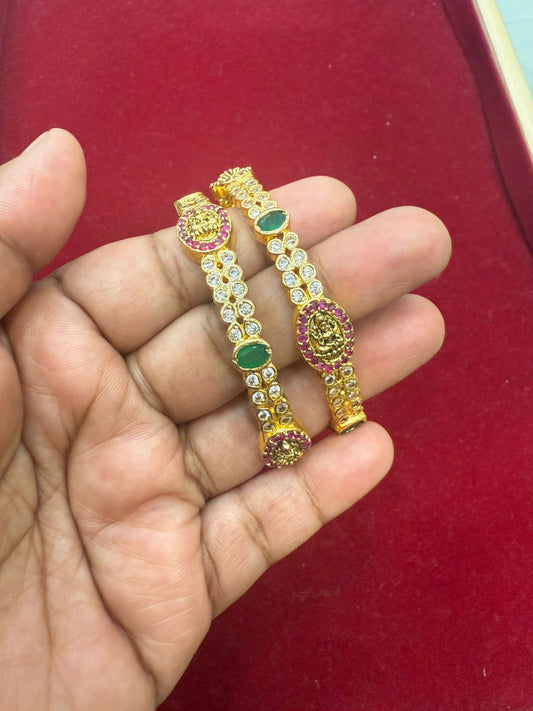 Lakshumi With Sotoned Work Model