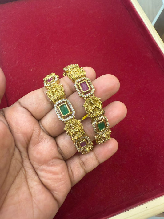 Big Red & Green Stone Work Model