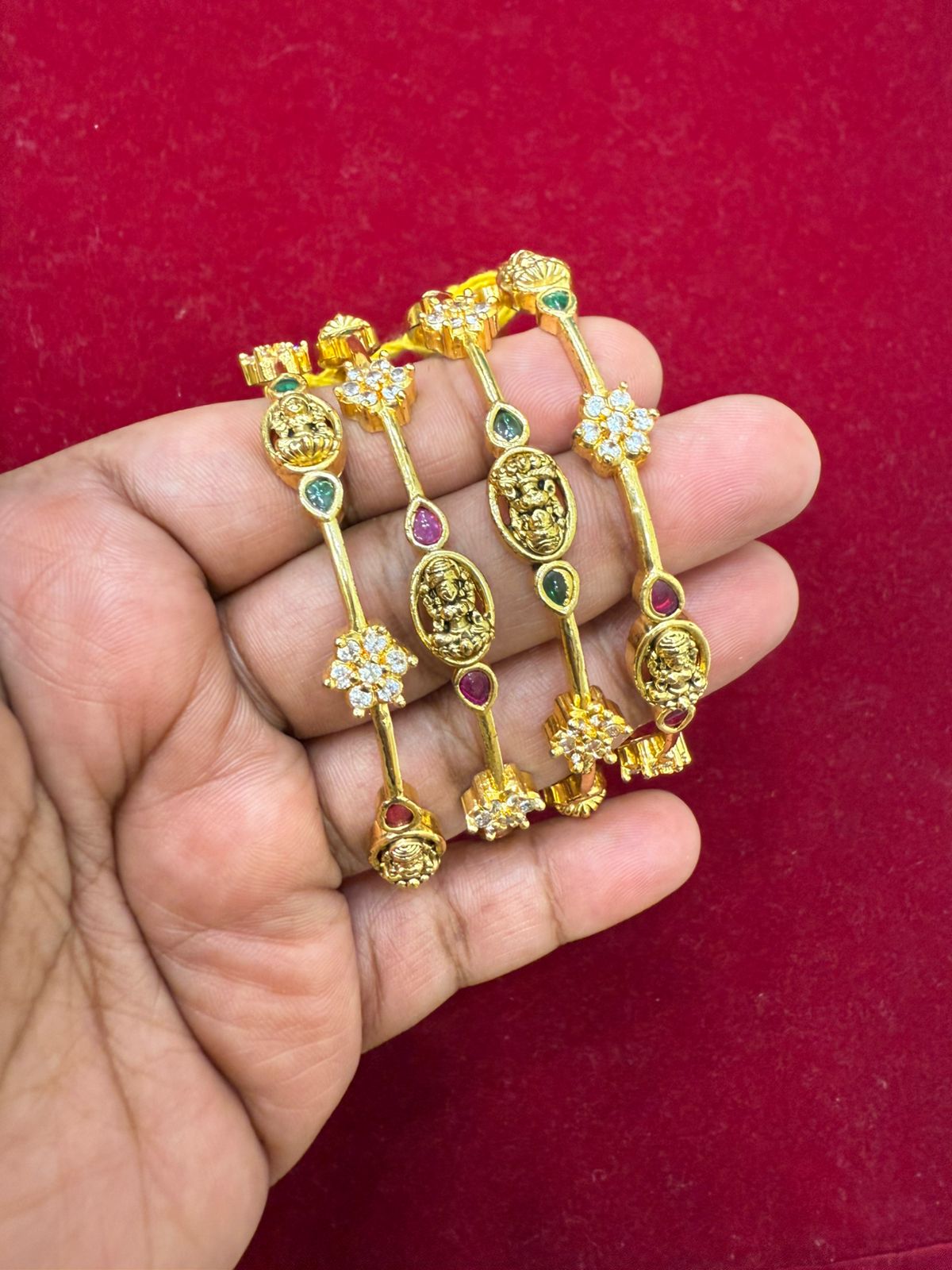 Simple & Unique Gods Design Model