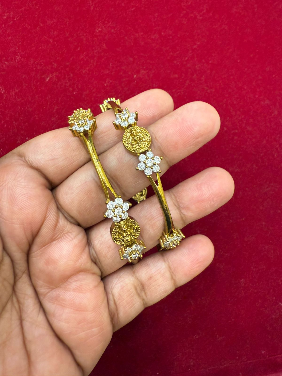 Simple & BeautyFull Gold Model