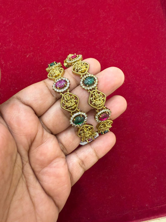 Lakshumi Red & Green Stone Model