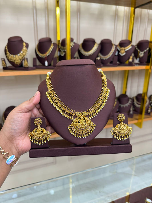 Golden Heritage Polki Choker