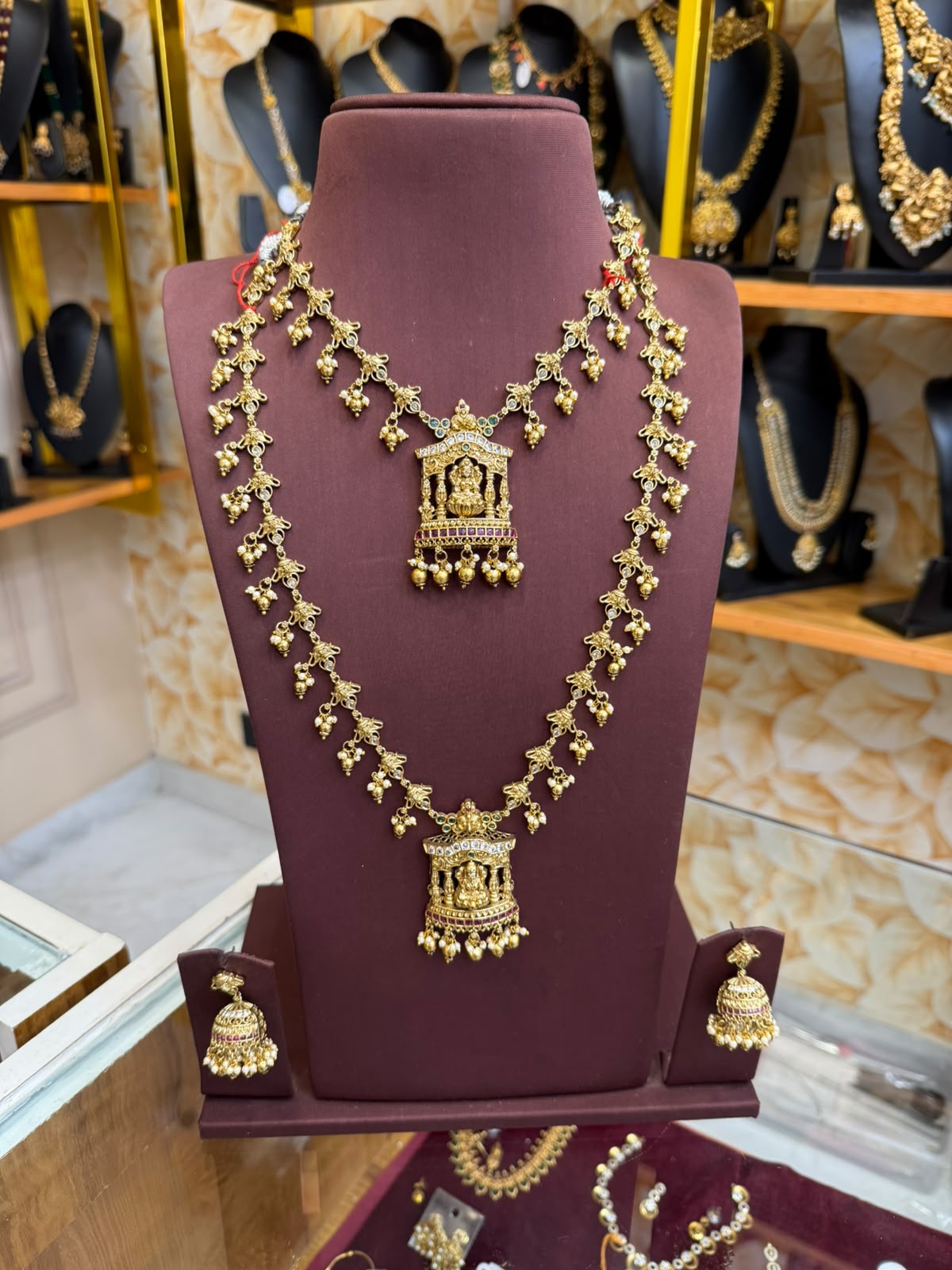 Lakshmi temple set with jumka