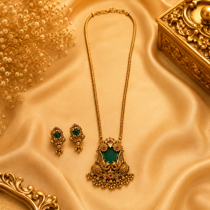 Emerald Spark Pendant Chain