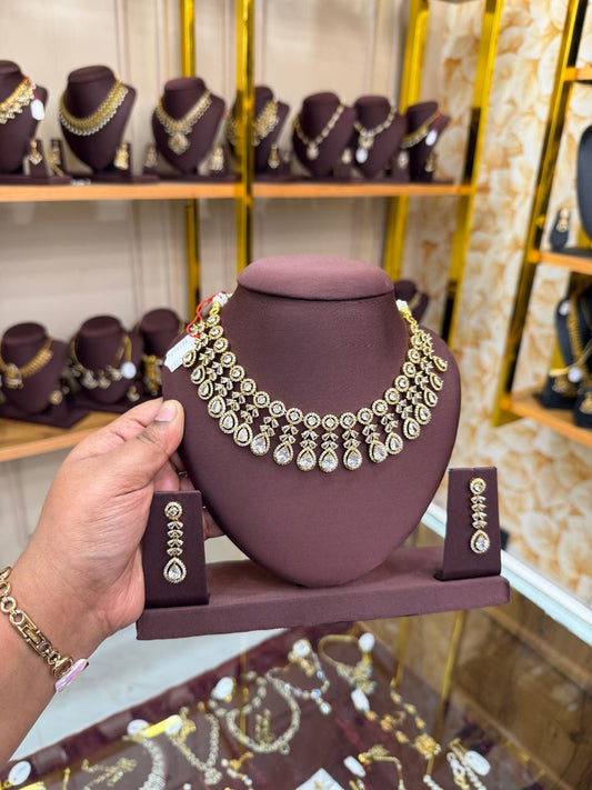 Sparkling AD stone necklace
